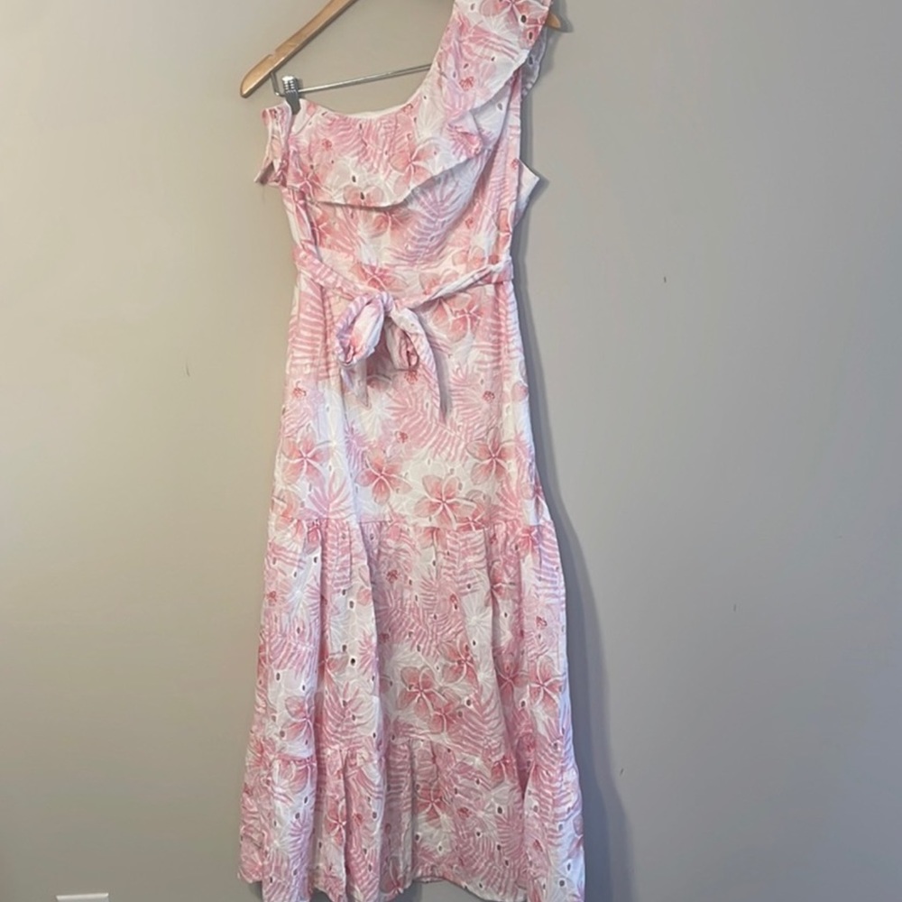 Elegant Pink Floral Maxi Dress